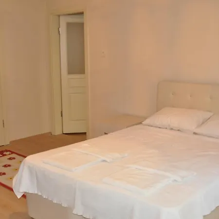 Apartment Kiraz House